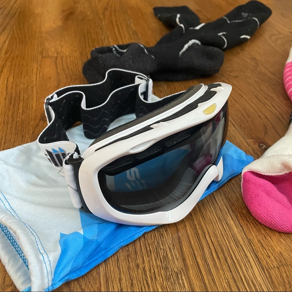 Women’s Ski Goggles